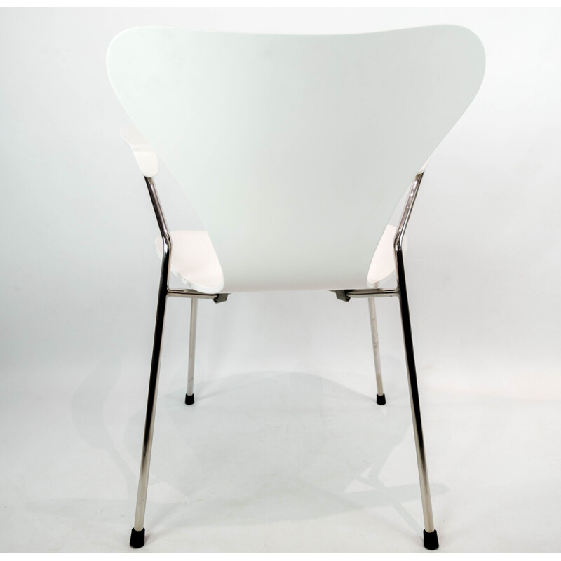 Chaise blanche Seven vintage modèle 3207 avec accoudoirs par Arne Jacobsen pour Fritz Hansen