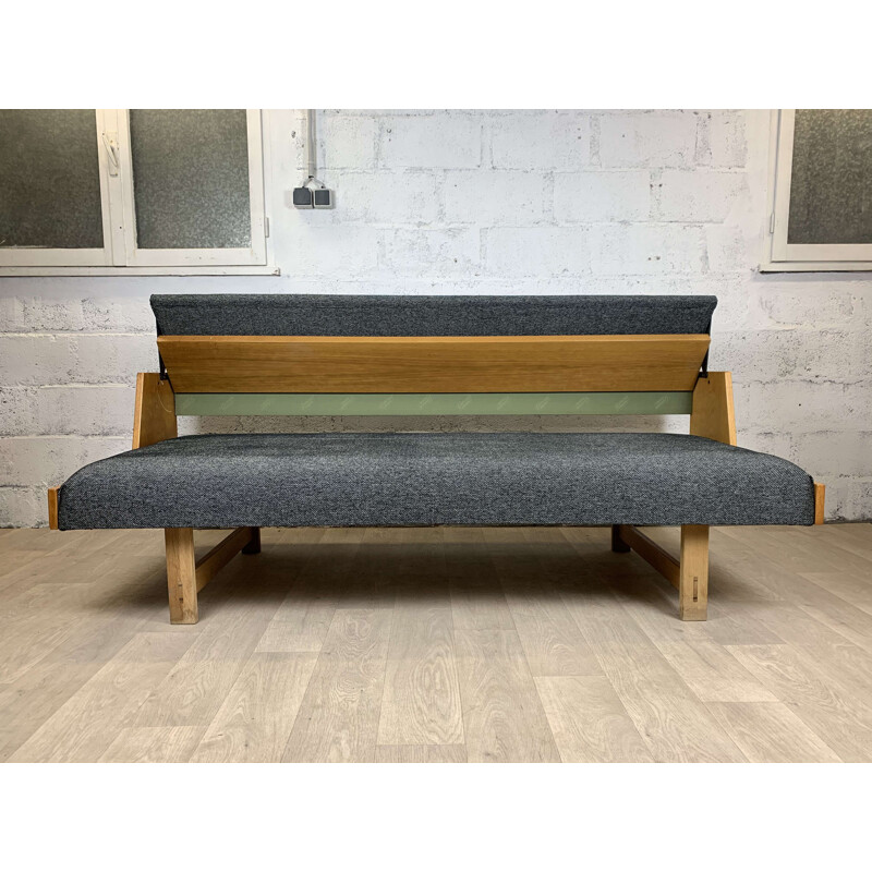 Scandinavian vintage sofa bed model GE-258 in oakwood by Hans J. Wegner for Getama, 1960