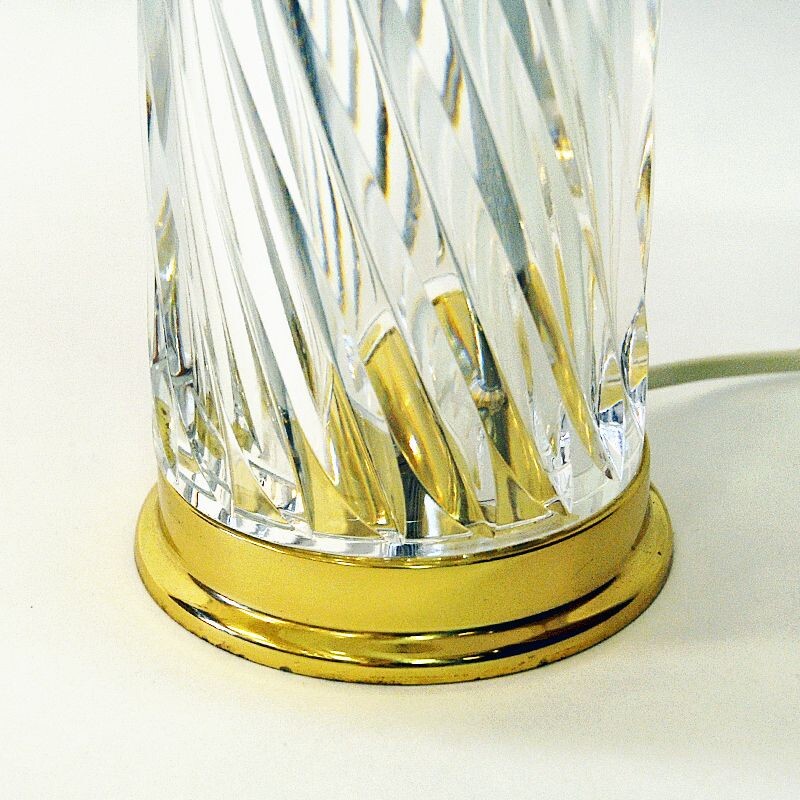 Lampe de table suédoise vintage en verre de cristal et laiton par Olle Alberius pour Orrefors, 1970