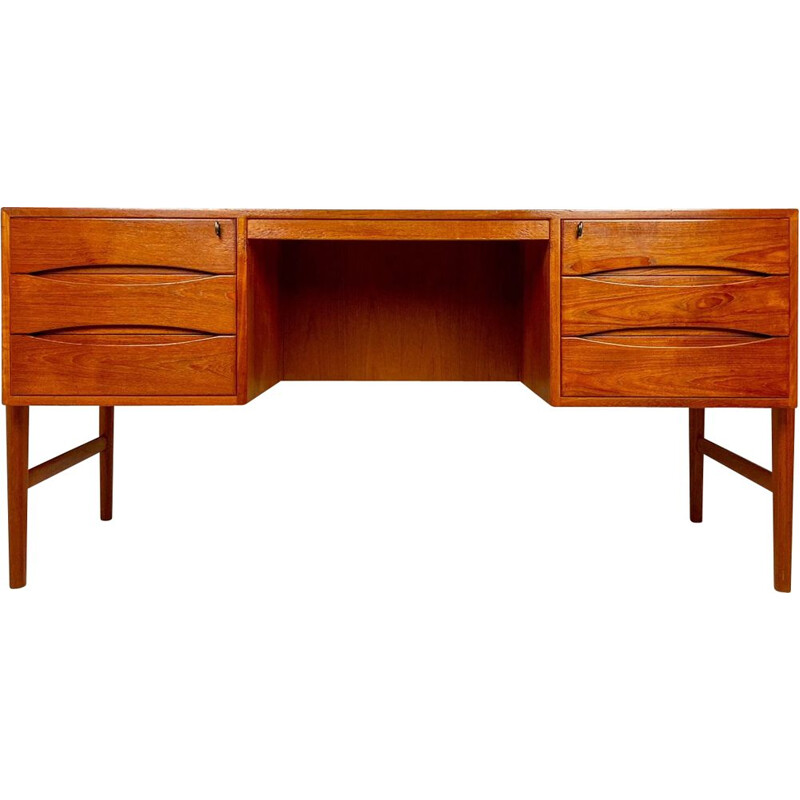 Bureau danois vintage en teck par Christian Møller pour Chr. Møller Møbelsnedken, 1960s