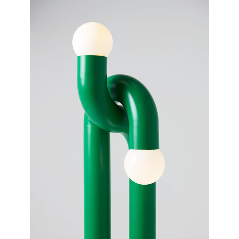 Lámpara de pie vintage contemporánea de acero lacado modelo "Modulation" de Axel Chay, Francia