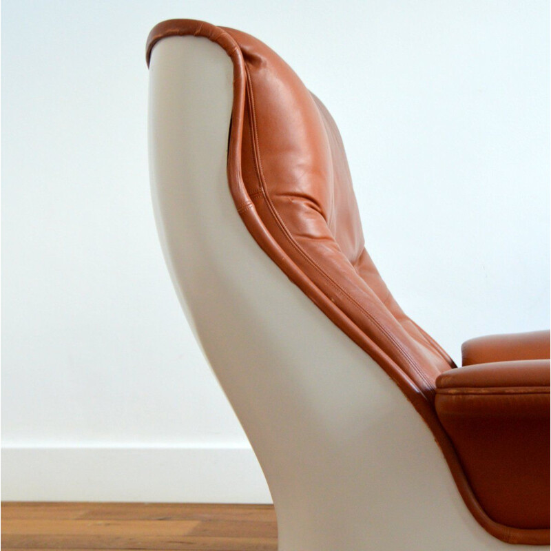 Vintage brown leather Orchid chair by Michel Cadestin for Airborne, 1970