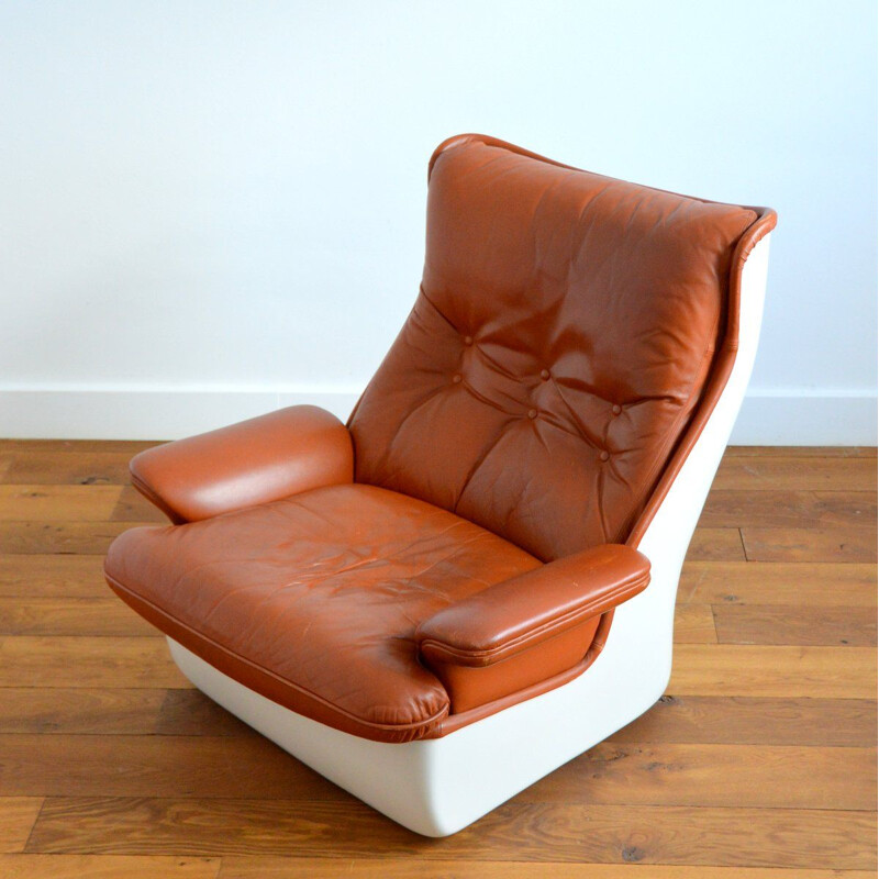 Fauteuil vintage Orchidée en cuir marron par Michel Cadestin pour Airborne, 1970