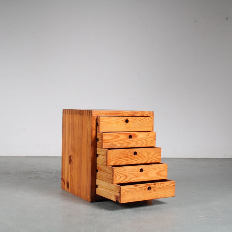 Vintage pine wood chest of drawers by Ate van Apeldoorn for Houtwerk Hattem, Netherlands 1970s