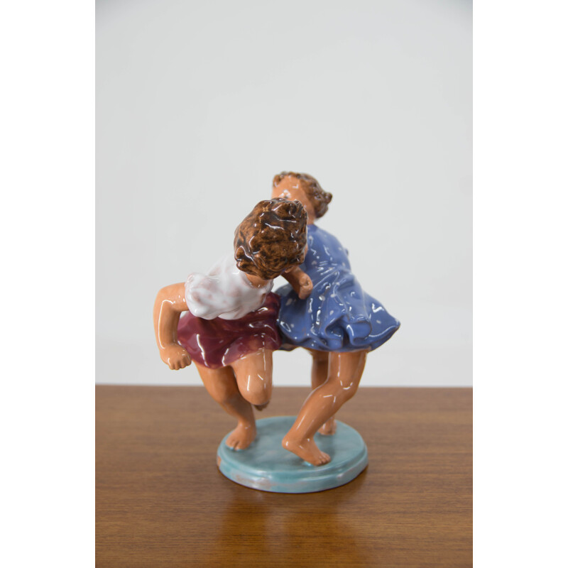 Vintage ceramic sculpture of two children, Czechoslovakia 1940