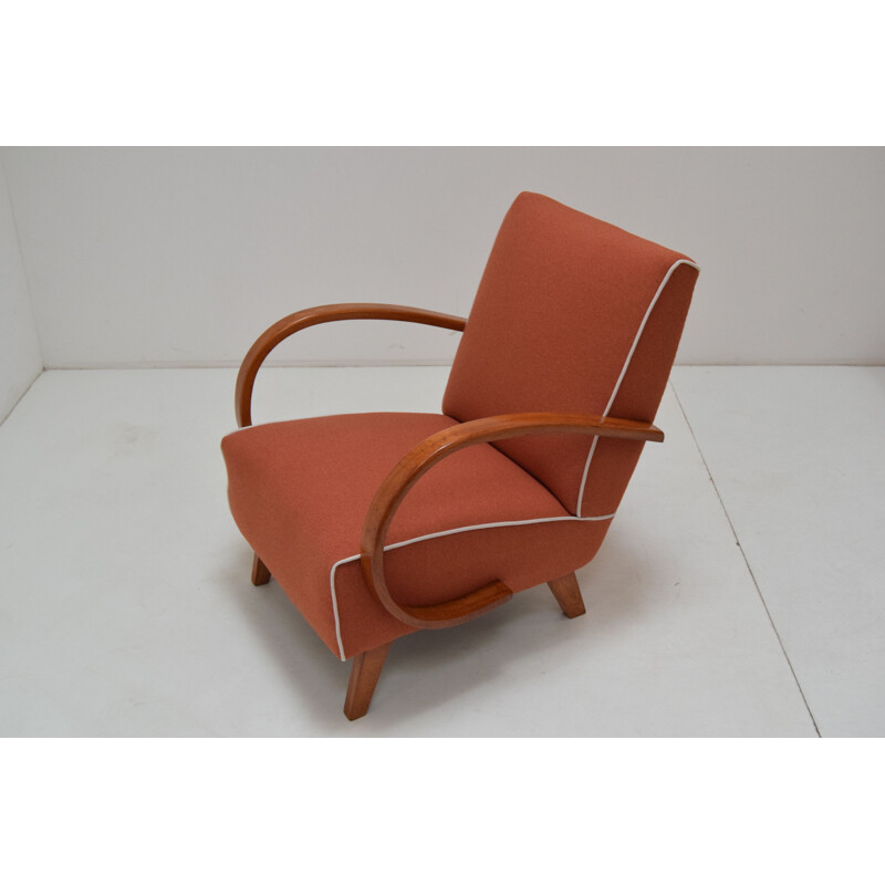 Vintage fauteuil in hout en stof van Jindrich Halabala, Tsjechoslowakije 1950