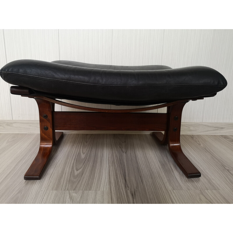 Norwegian vintage Siesta black leather ottomane by Ingmar Relling for Rybo, 1960s