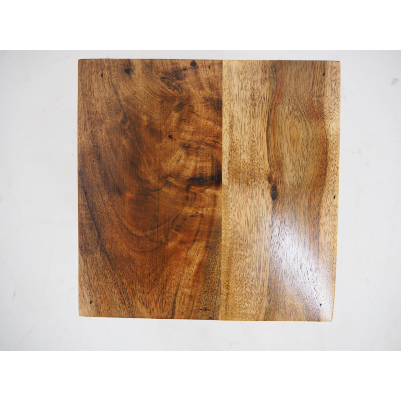 Taburete vintage de madera de cerezo