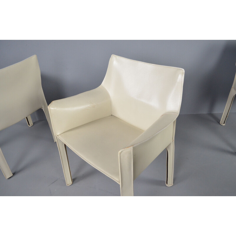 Set of 4 vintage Cab 413 ivory leather dining chairs by Mario Bellini for Cassina, 1977