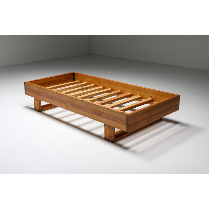 Mid-century modern pine daybed by Ate Van Apeldoorn, Netherlands 1960s