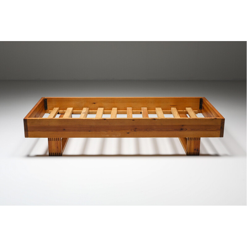 Mid-century modern pine daybed by Ate Van Apeldoorn, Netherlands 1960s