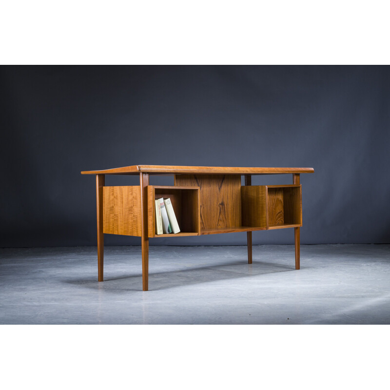 Bureau vintage danois en teck de Peter Løvig Nielsen pour Hedensted Møbelfabrik, Danemark 1973