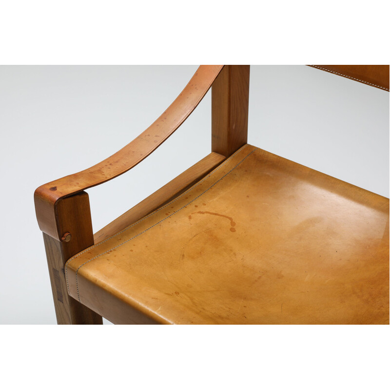 Fauteuil vintage en cuir cognac par Pierre Chapo, 1960