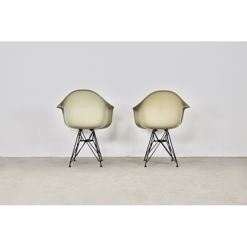 Pair of vintage fiberglass armchairs by Charles & Ray Eames for Herman Miller, 1970