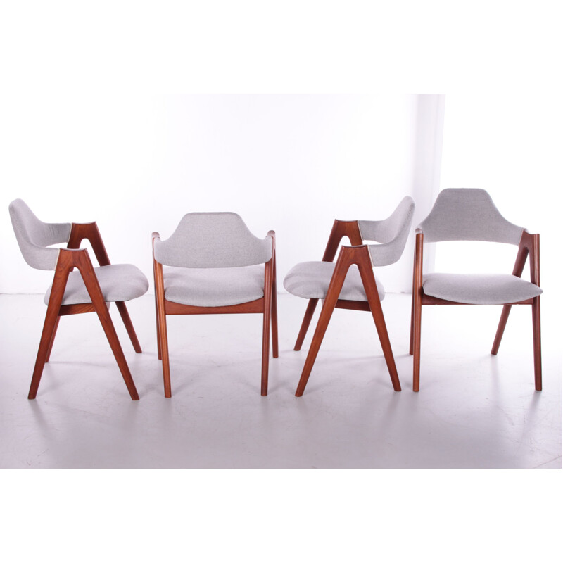 Ensemble de 4 chaises danoises vintage en teck et tissu gris clair par Kai Kristiansen pour SVA Mobler, 1960