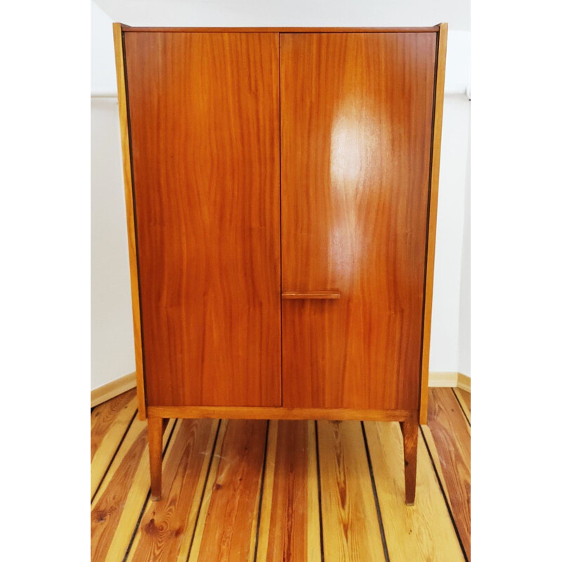 Armoire vintage tchécoslovaque de F. Mezulanik pour Up Závody, 1960