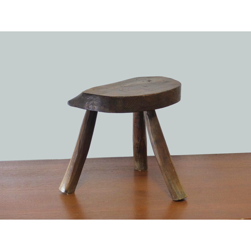 Tabouret tripode brutaliste vintage en bois massif, 1960