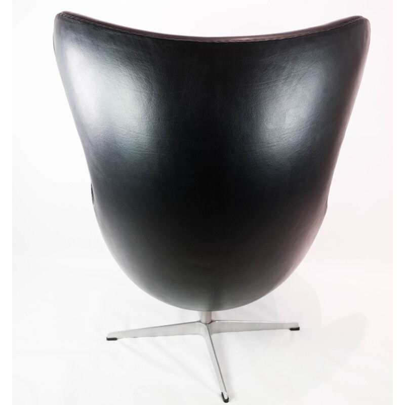 Sillón vintage Egg modelo 3316 en cuero negro de Arne Jacobsen para Fritz Hansen, 1958