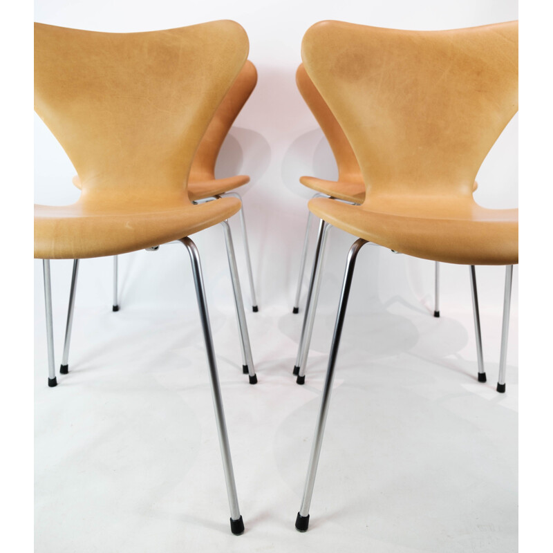 Set of 4 vintage Seven chairs model 3107 by Arne Jacobsen for Fritz Hansen