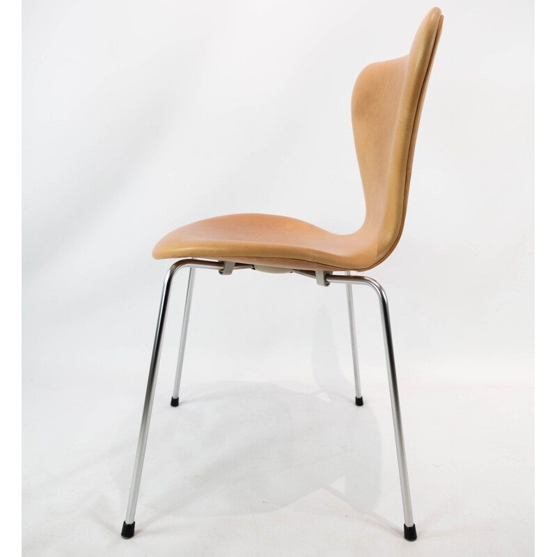 Set of 4 vintage Seven chairs model 3107 by Arne Jacobsen for Fritz Hansen
