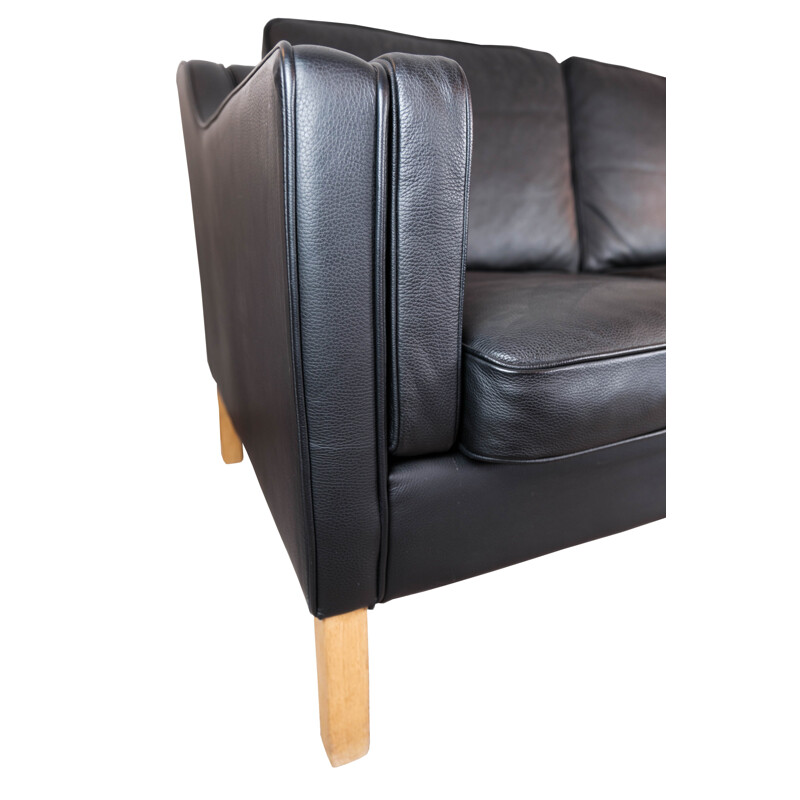 Canapé 2 places vintage en cuir noir avec pieds en bois de chêne par Stouby Furniture, 1960