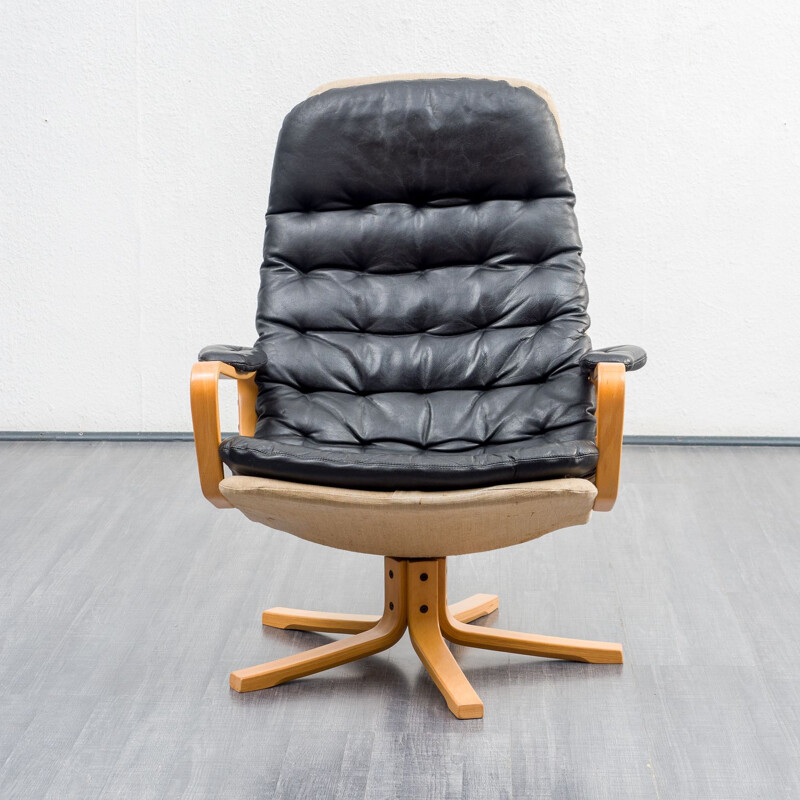 Mid century leather and beechwood armchair by Dux, Denmark 1970s