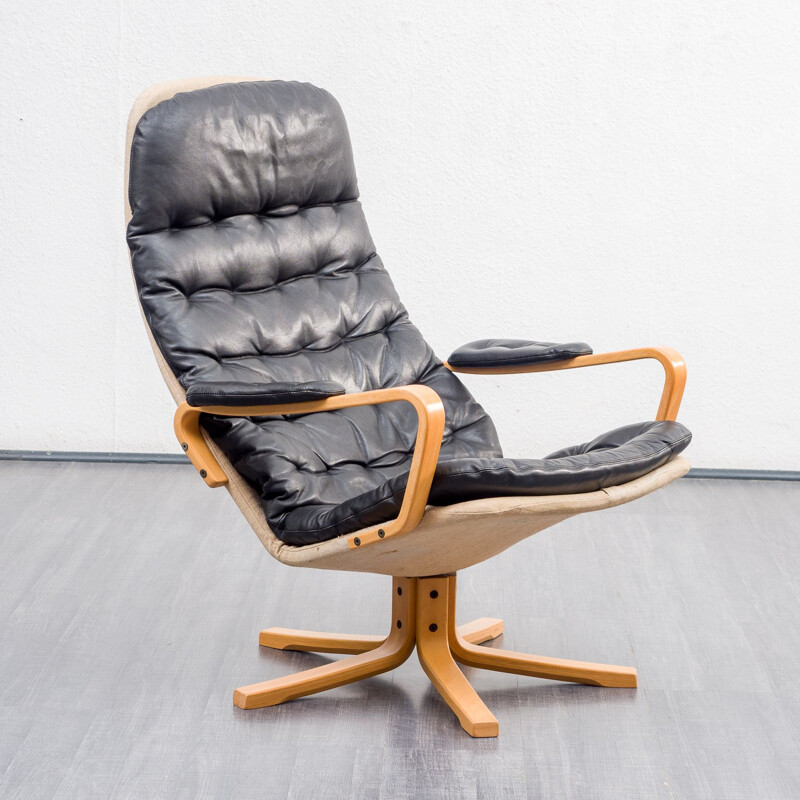 Mid century leather and beechwood armchair by Dux, Denmark 1970s