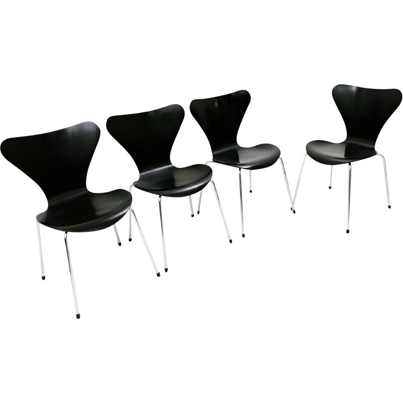 Lot de 4 chaises vintage noir d'Arne Jacobsen pour Fritz Hansen
