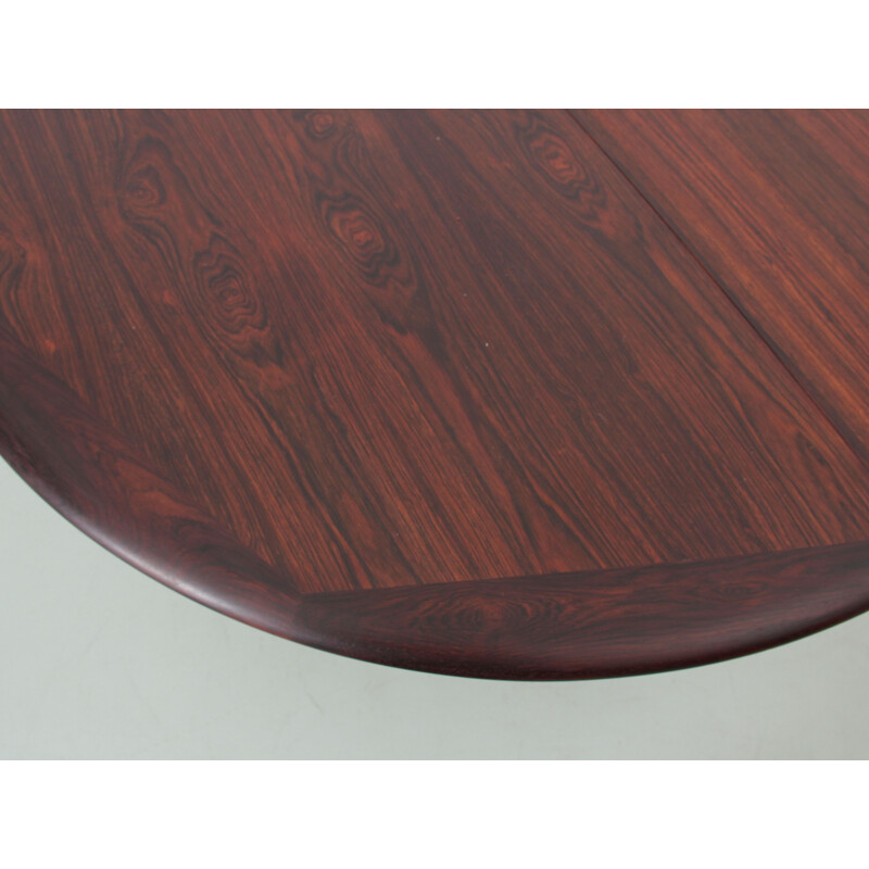 Scandinavian vintage round table with 2 extensions in Rio rosewood 
