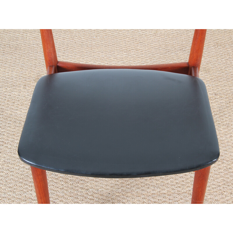 Lot de 4 chaises scandinaves vintage en teck et similicuir noir par H. Rosengren Hansen