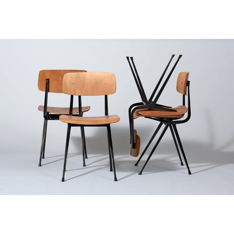 Ensemble de 4 chaises vintage par Rietveld & Kramer pour Ahrend De Cirkel, 1960