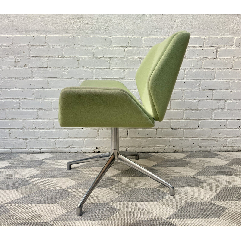 Vintage Kruze swivel office armchair by David Fox for Boss Design Ltd., 2007