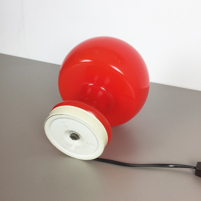 Lampe de bureau Peil & Putzler rouge en verre - 1960