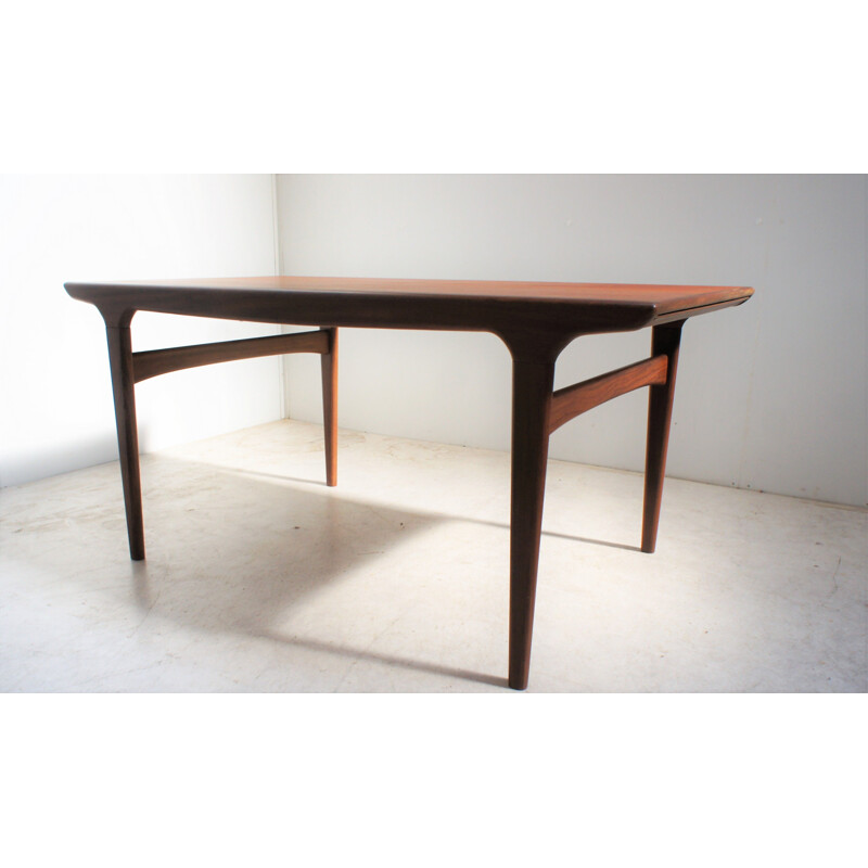 Scandinavian vintage teak table by Johannès Andersen for Uldum Mobelfabrik, Denmark 1970