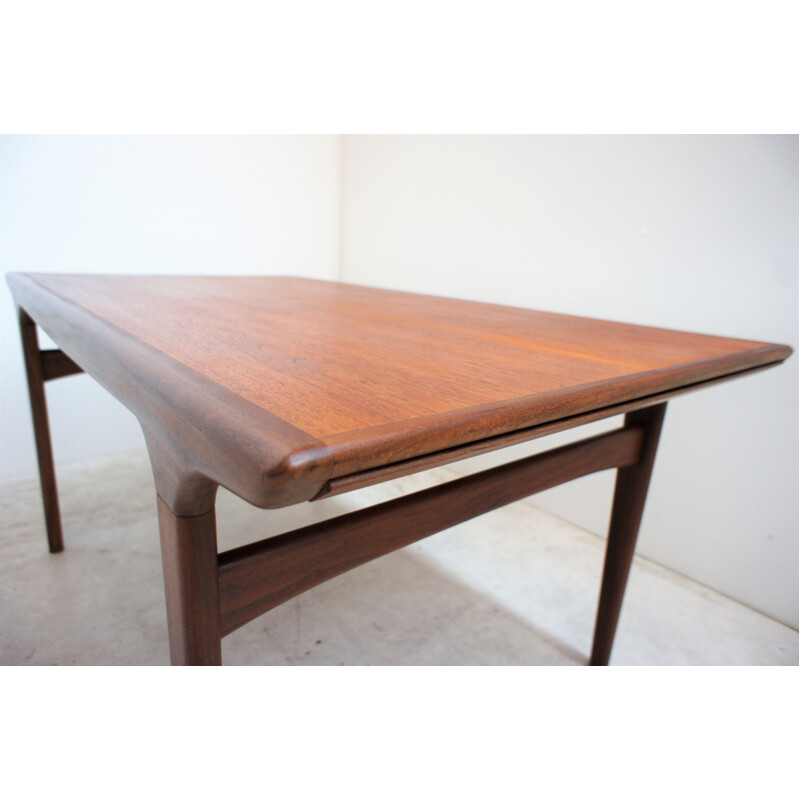 Scandinavian vintage teak table by Johannès Andersen for Uldum Mobelfabrik, Denmark 1970