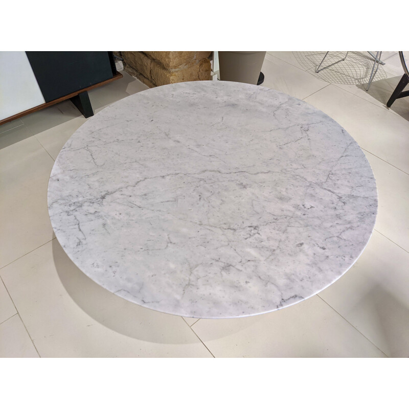 Vintage Tulip table in Carrara marble by Eero Saarinen for Knoll, 1970