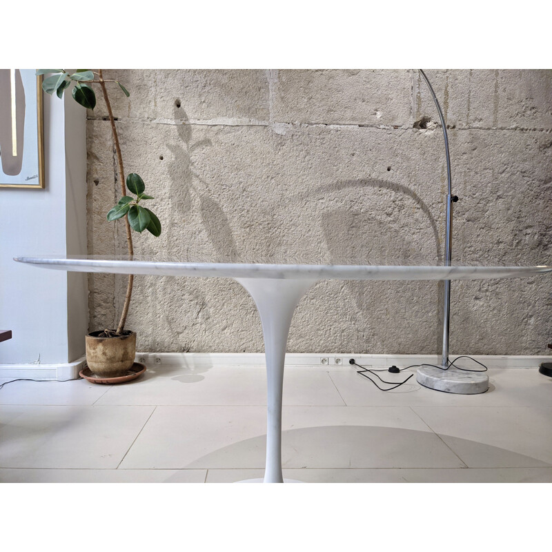 Vintage Tulip table in Carrara marble by Eero Saarinen for Knoll, 1970