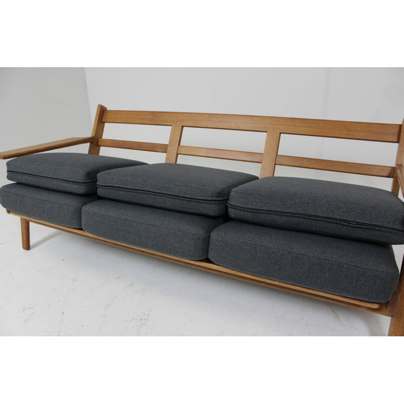 Getama "GE290" 3-seater sofa in oak and grey fabric, Hans J. WEGNER - 1960s