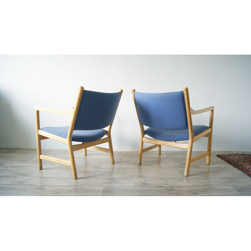 Pair of vintage model CH52 armchair by Hans J. Wegner for Carl Hansen & Son