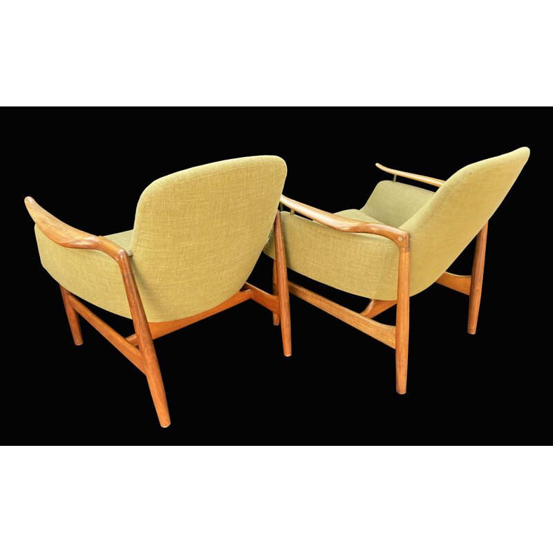 Paar NV53 vintage lounge stoelen van Finn Juhl voor Niels Vodder