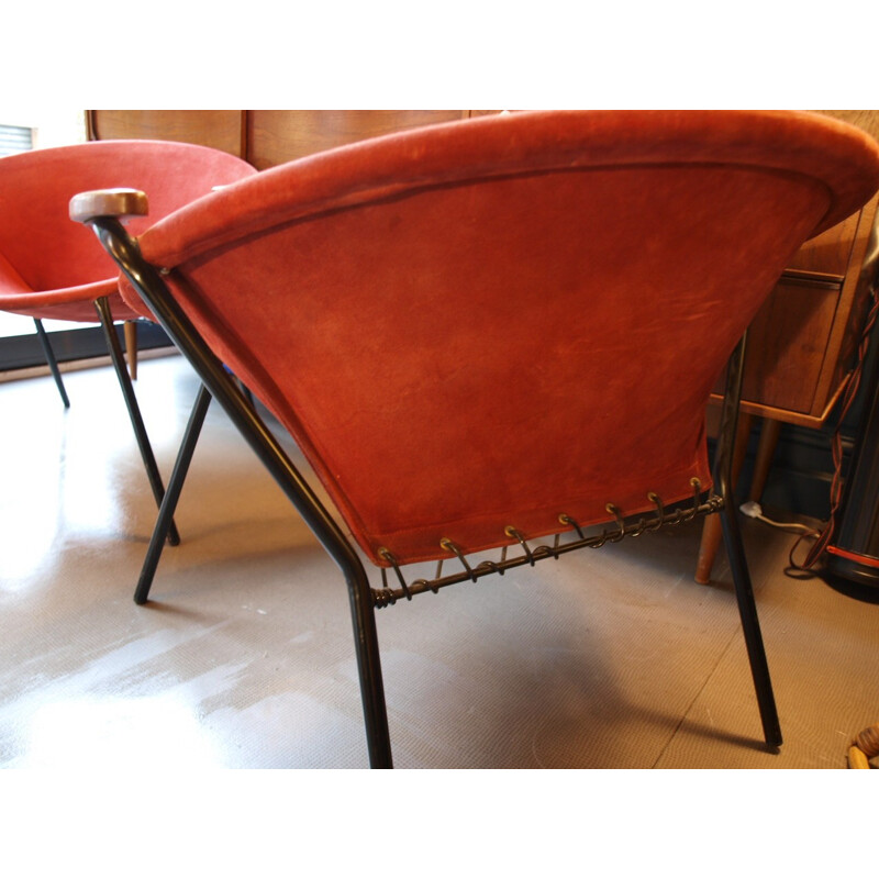 Paire de fauteuils "Balloon" en daim rouge, Hans OLSEN - 1950