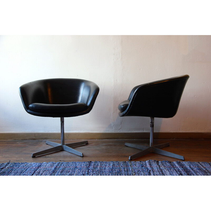 Pair of vintage leather armchairs by Pierre Paulin for Artifort, 1960s