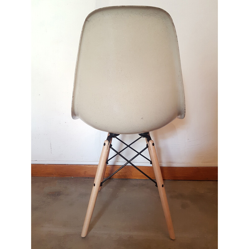 Set of 4 vintage DSW chairs by Charles and Ray Eames for Herman Miller