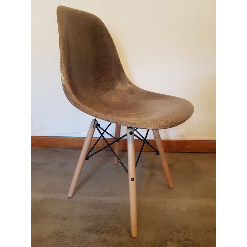 Set of 4 vintage DSW chairs by Charles and Ray Eames for Herman Miller