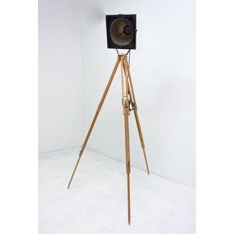 Vintage Industrial Tripod Stehleuchte schwarz, 1970