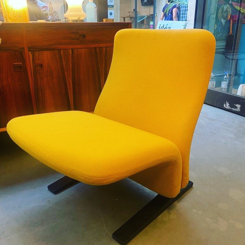 Vintage yellow armchair by Pierre Paulin