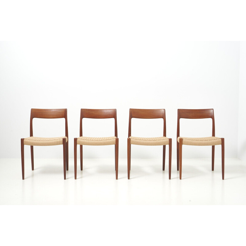 Set of 4 vintage dining chairs by Niels O. Møller for J.L. Møllers Møbelfabrik, Denmark 1950's