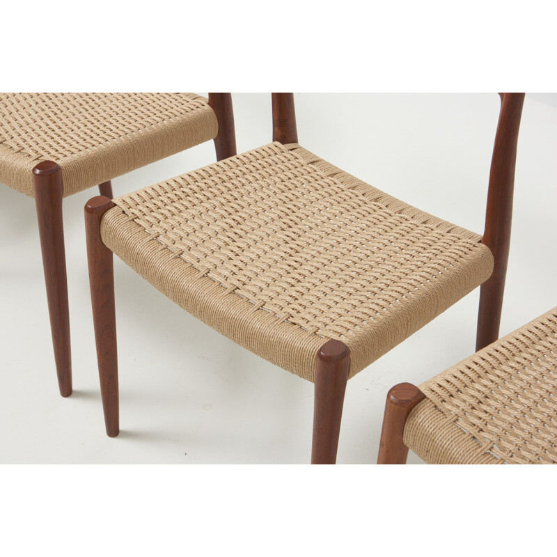 Set of 4 vintage dining chairs by Niels O. Møller for J.L. Møllers Møbelfabrik, Denmark 1950's