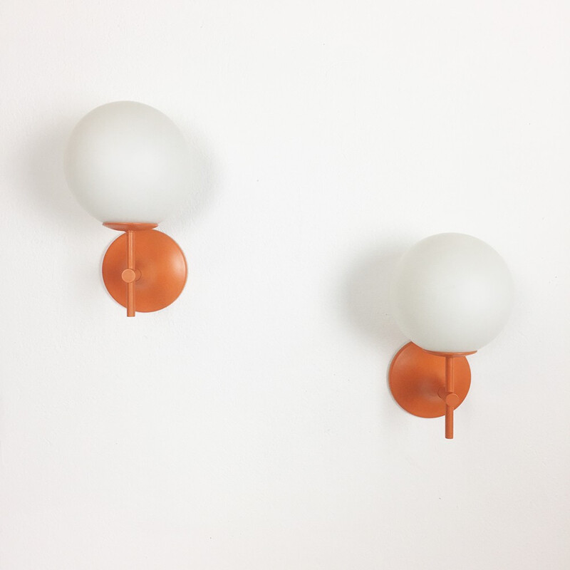 Pair of Temde orange wall lamps in glass and metal, Max BILL - 1970s