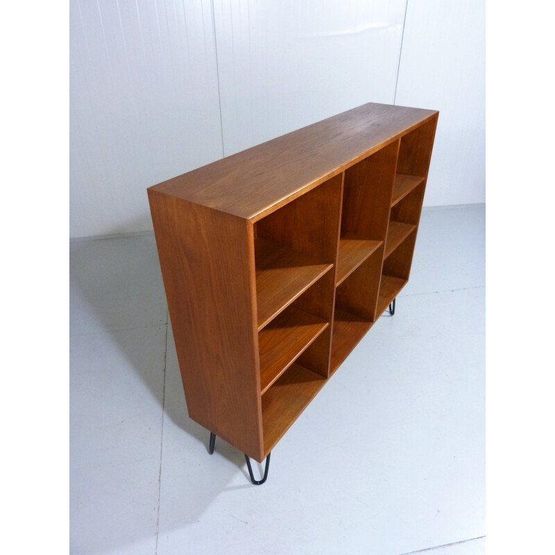 Vintage teak bookcase with hairpin legs by Børge Mogensen for Søborg Møbler Denmark, 1960s